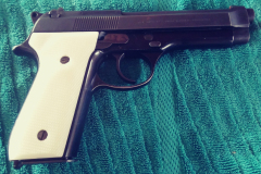 Beretta92SPearlWhiteR_47